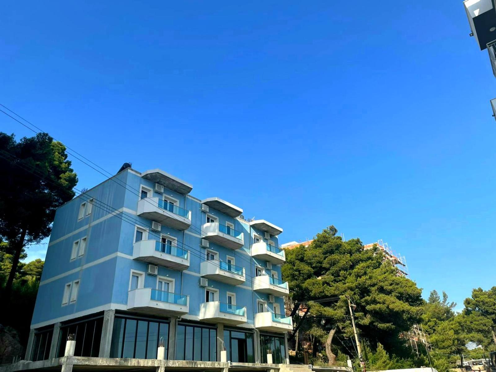 33 Hotel