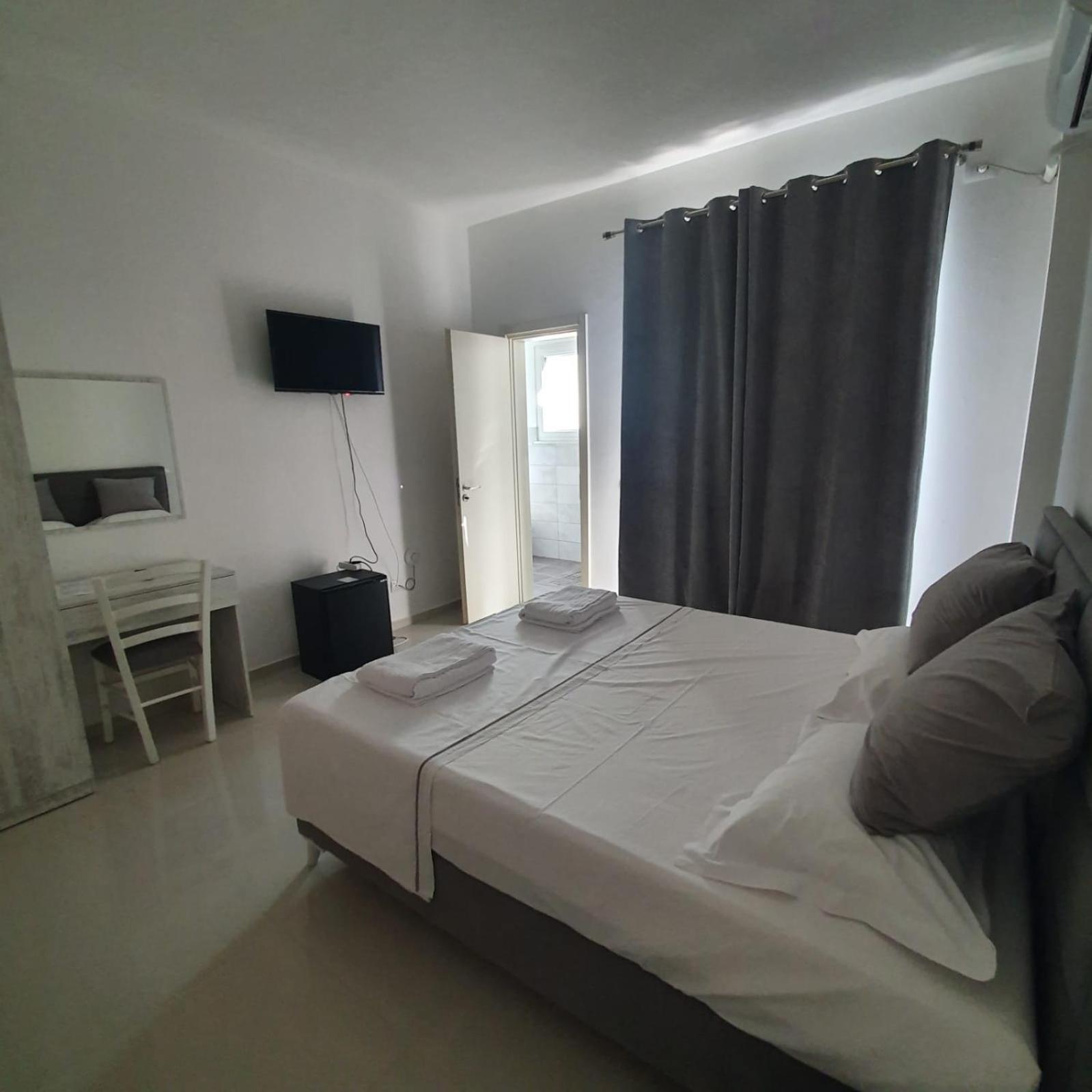 33 Hotel